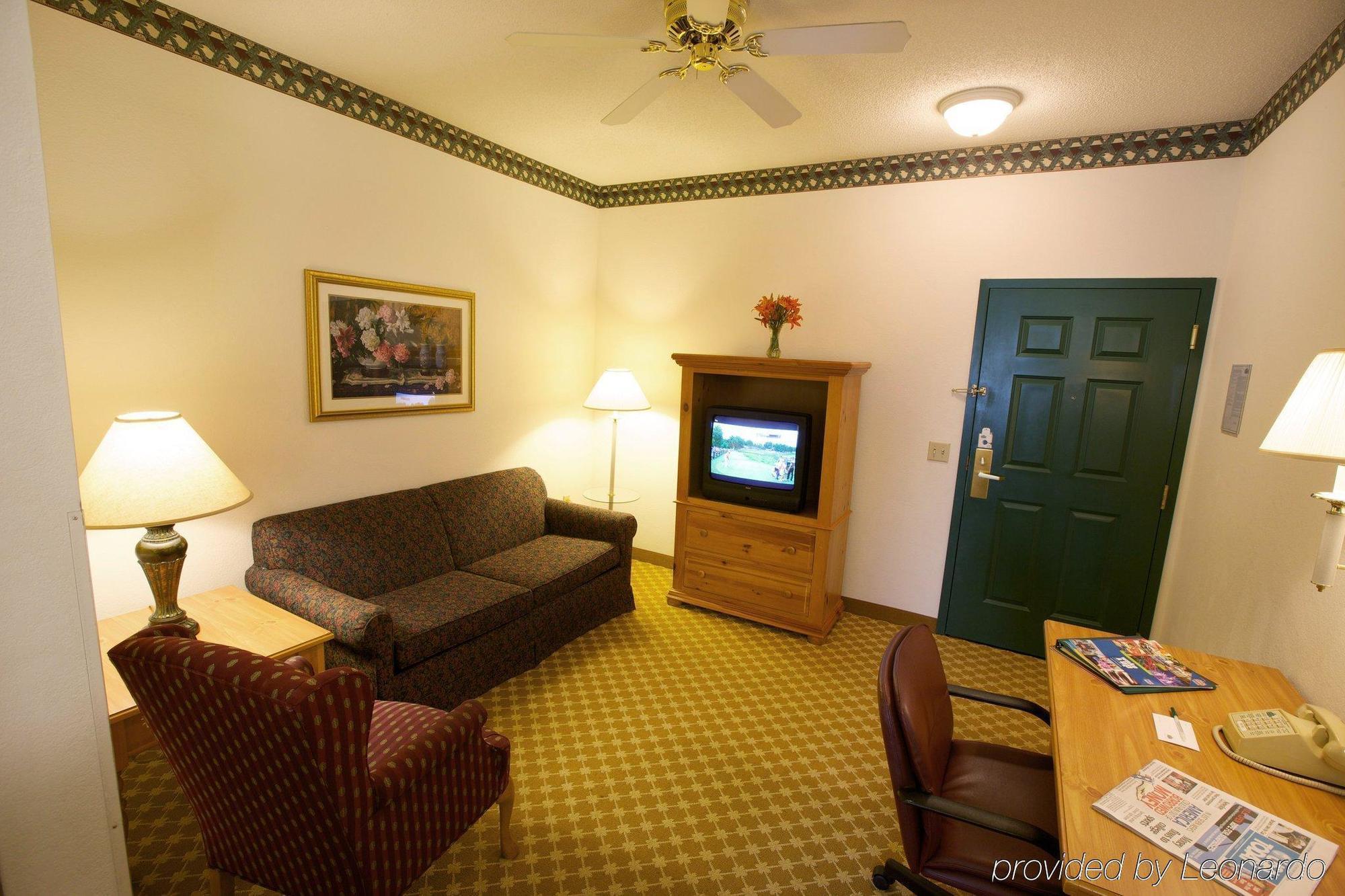 Lancaster Inn & Suites Manheim Luaran gambar