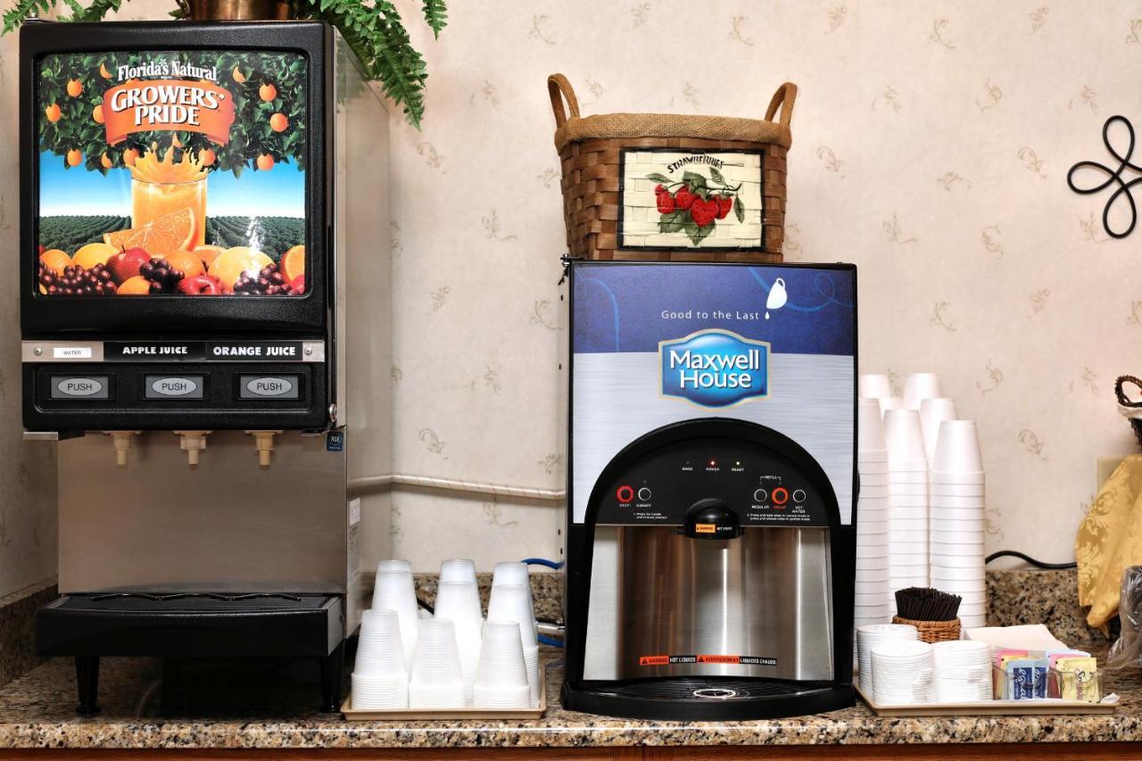 Lancaster Inn & Suites Manheim Luaran gambar
