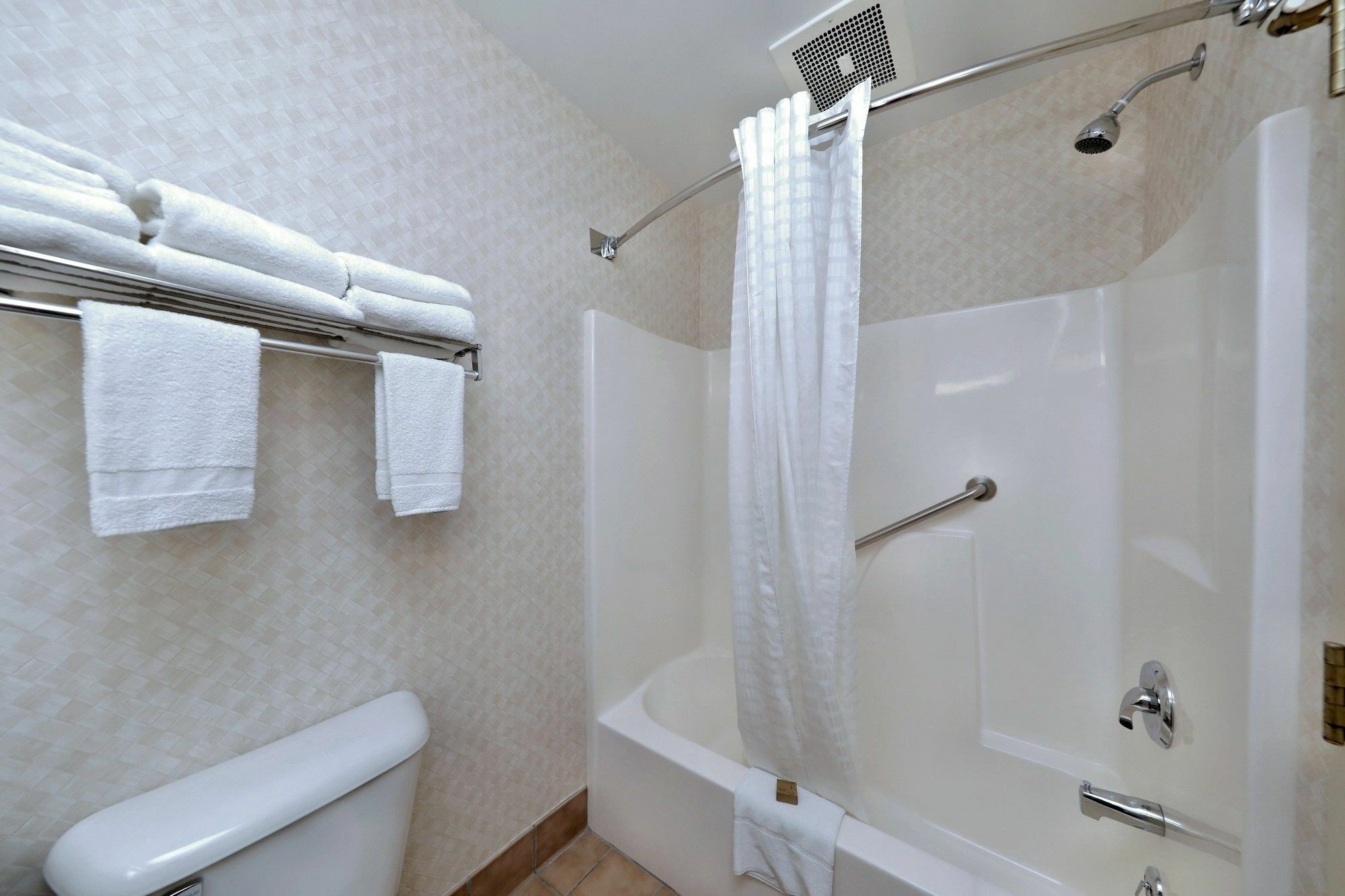 Lancaster Inn & Suites Manheim Luaran gambar